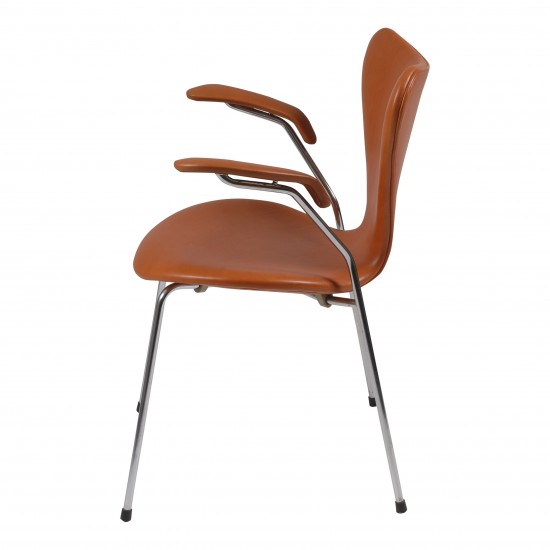 Arne Jacobsen 3207 7er armstol i walnut Anilin l der Gratis